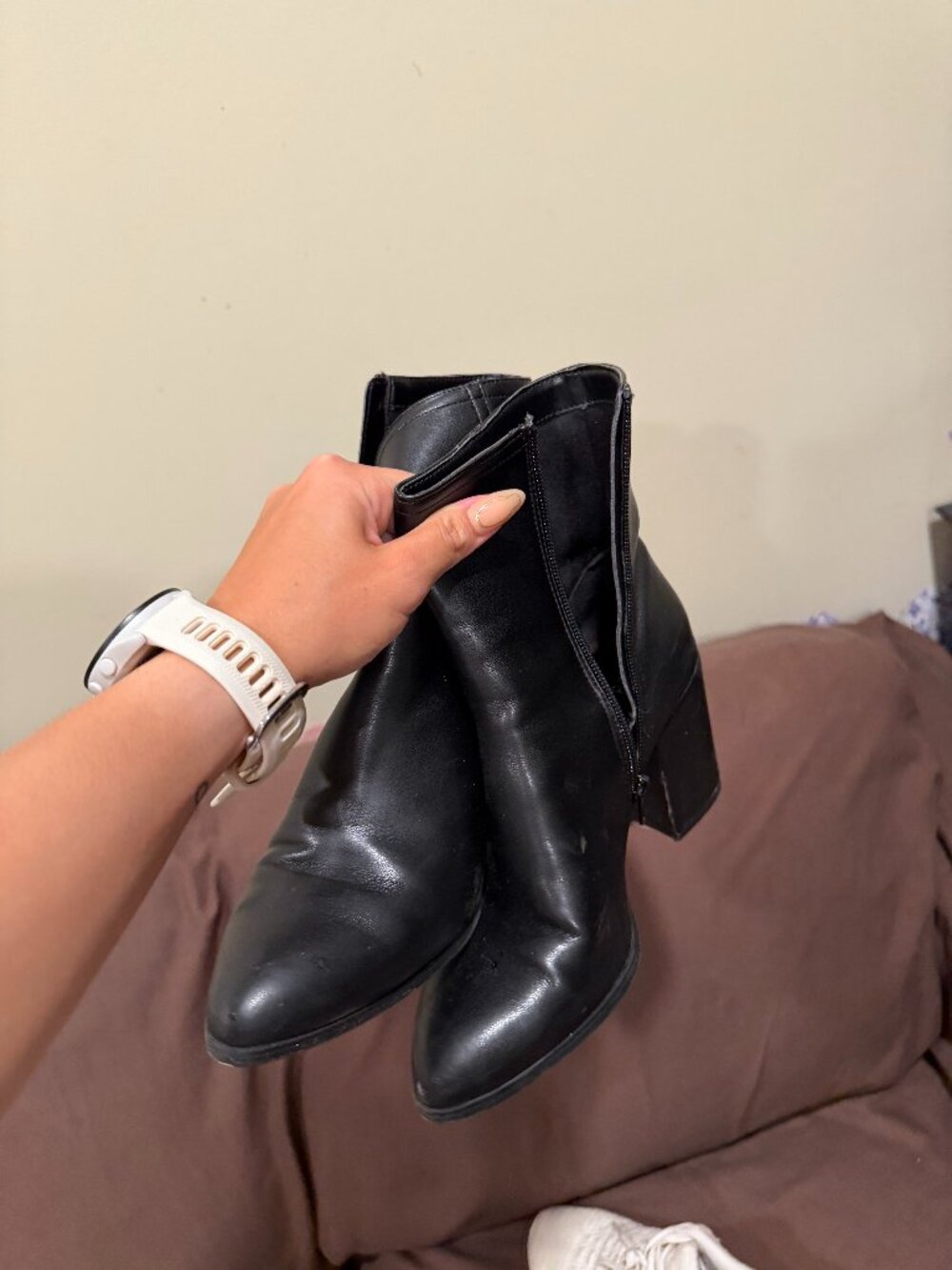 Short heeled black boots